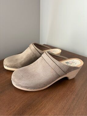 Maguba Berkeley Taupe Suede Swedish Wood Clogs 40